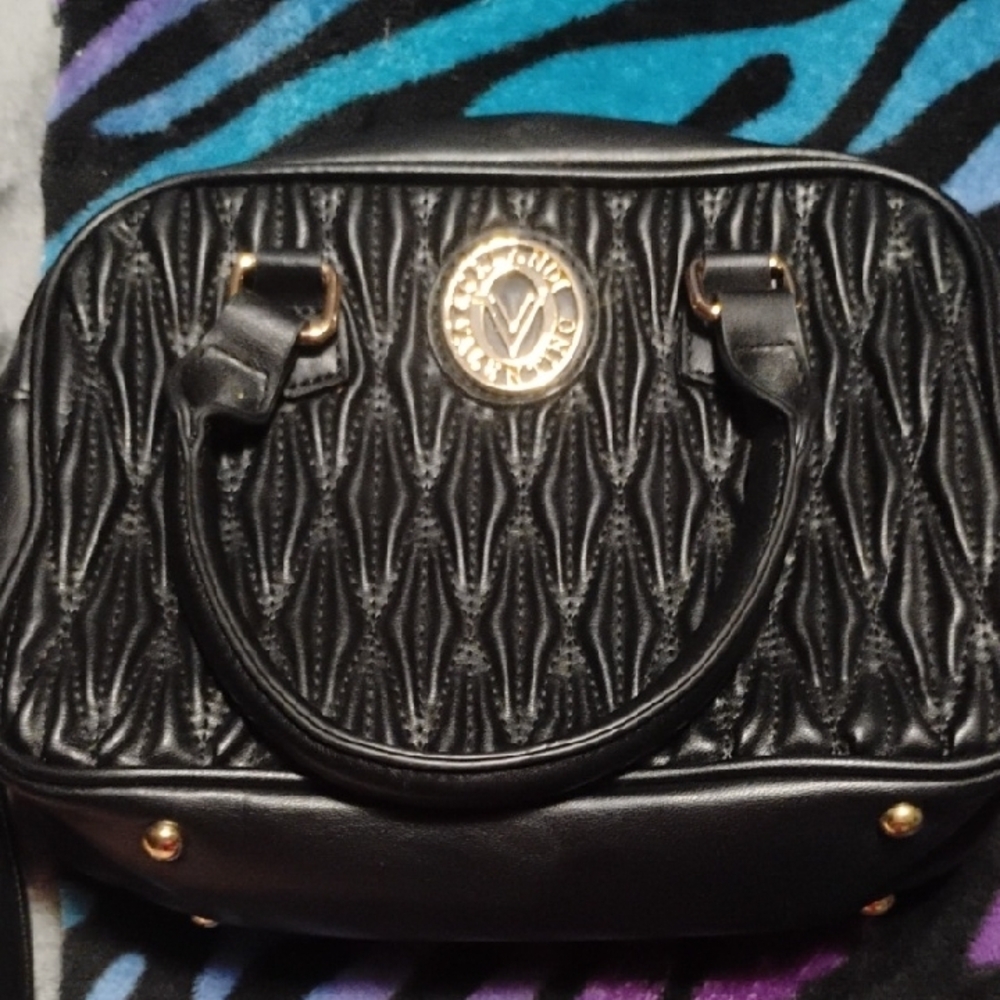 Chic Black Quilted Handbag